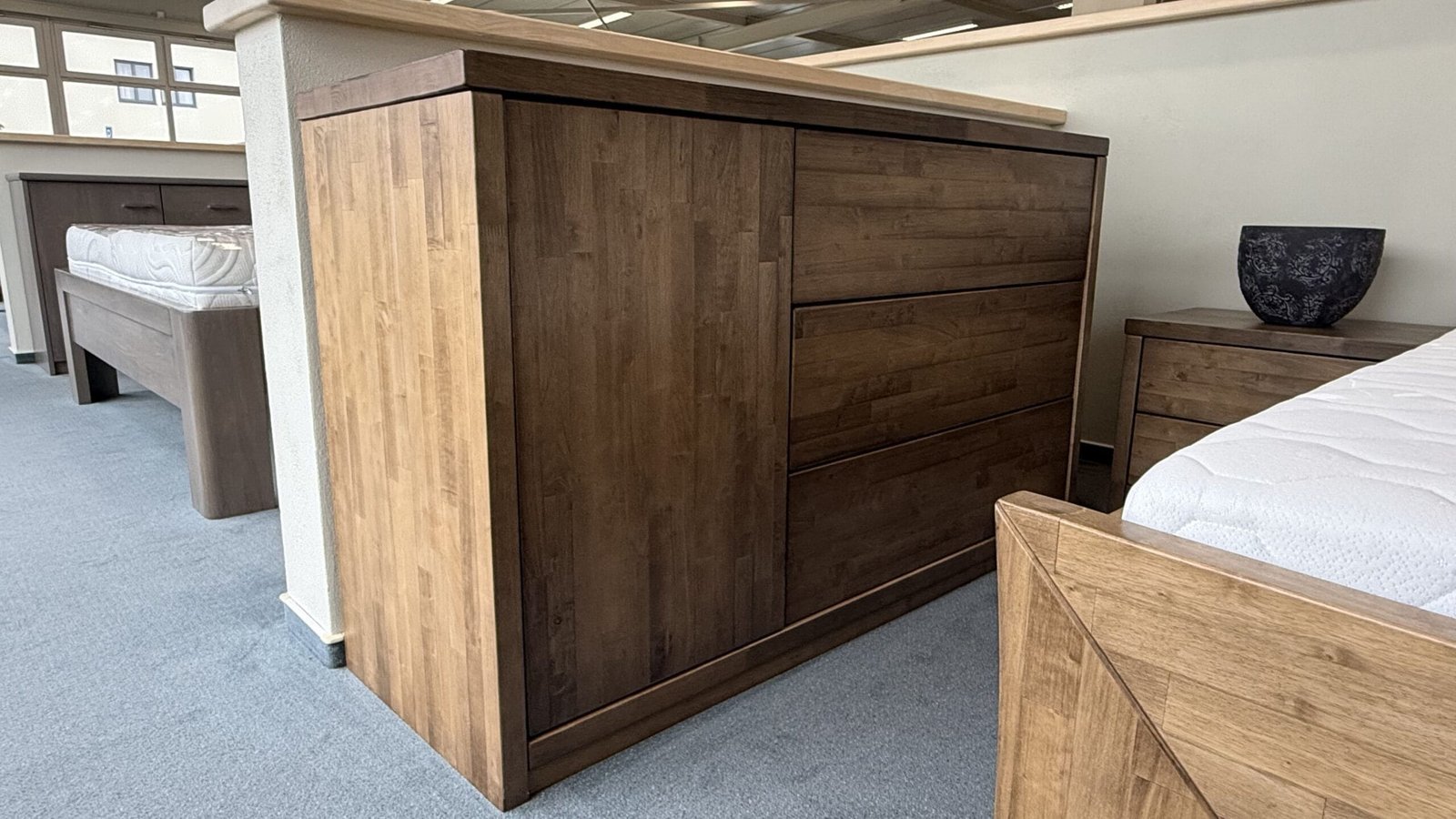 Postel z masivu Vanesa - Obrázek 2